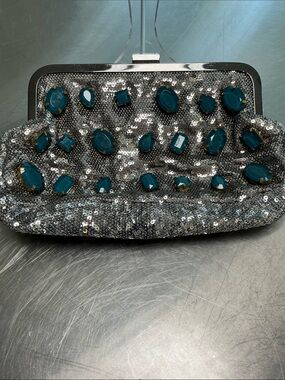 CLUTCH silver glitter, beaded front, never used!